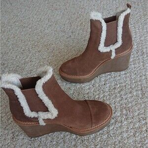 Sam Edelman tan suede with sherpa Reagan Wedge Boots size 7